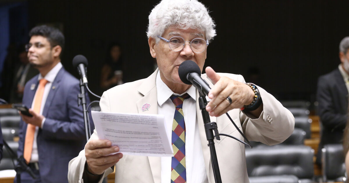 Chico Alencar aprova projeto de lei contra o mau perdedor nas eleições