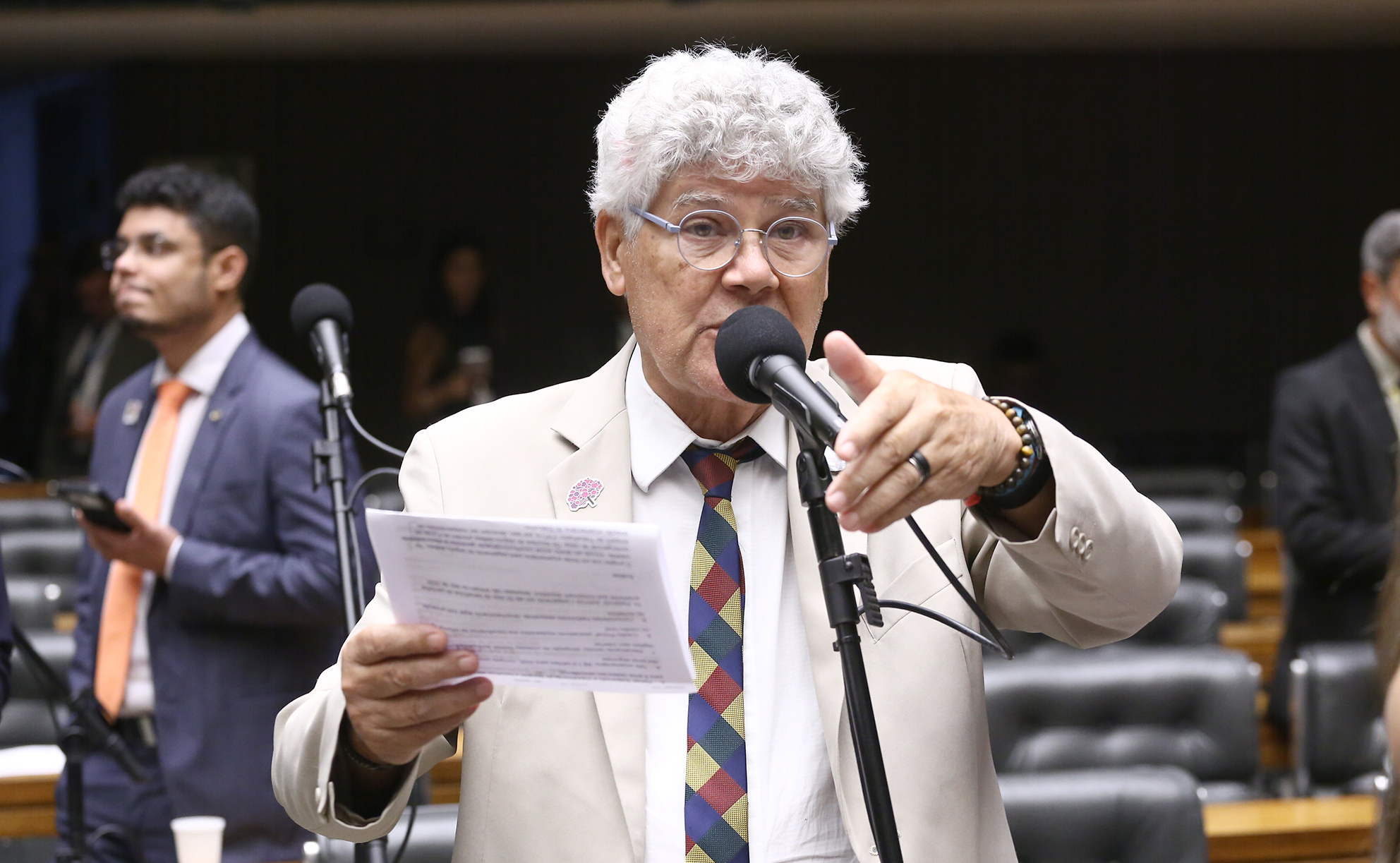 Chico Alencar aprova projeto de lei contra o mau perdedor nas eleições