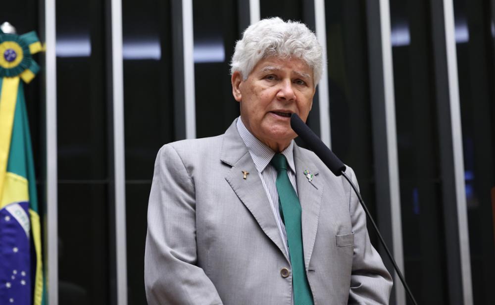 Deputado Chico Alencar é ameaçado por advogado de representante no Conselho de Ética