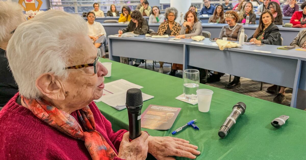 Erundina participa de debate sobre os 20 anos da Lei Maria da Penha, em São Paulo