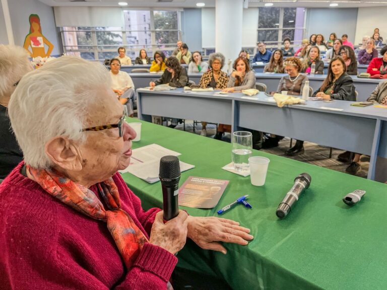 Erundina participa de debate sobre os 20 anos da Lei Maria da Penha, em São Paulo