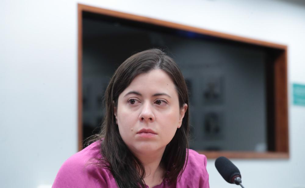 Sâmia Bomfim pede suspensão imediata de contratos do Banco Digimais com Prefeitura e Governo de SP