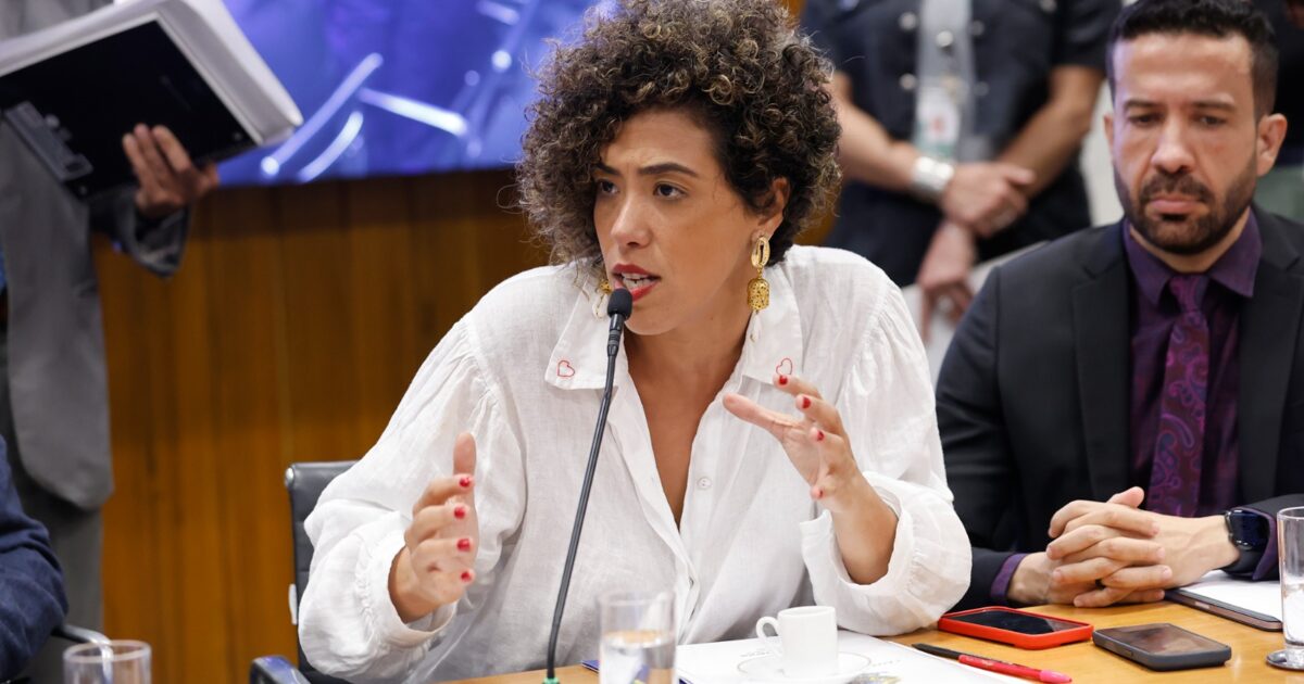 Câmara aprova urgência para projeto de Talíria construído com o MEL que protege a amamentação em situações de emergência climática