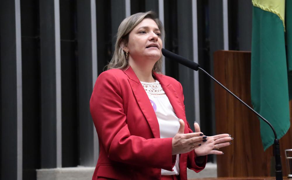 Luciene Cavalcante aciona Ministério Público e cobra medidas após ataque contra professora em São José dos Campos